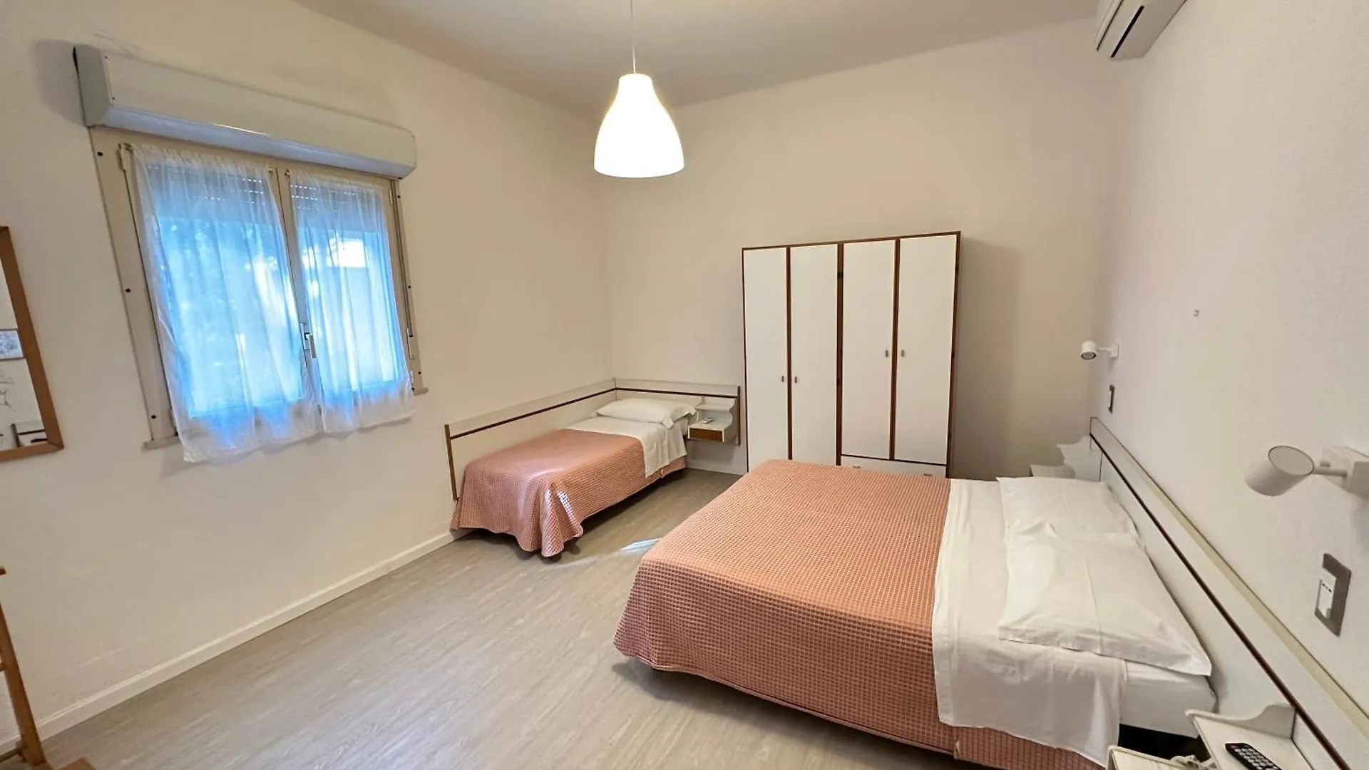 **  Hotel Fiorenza Milano Marittima Italië